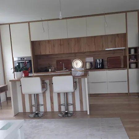 Apartment Nov Stan Stadion Tusanj *